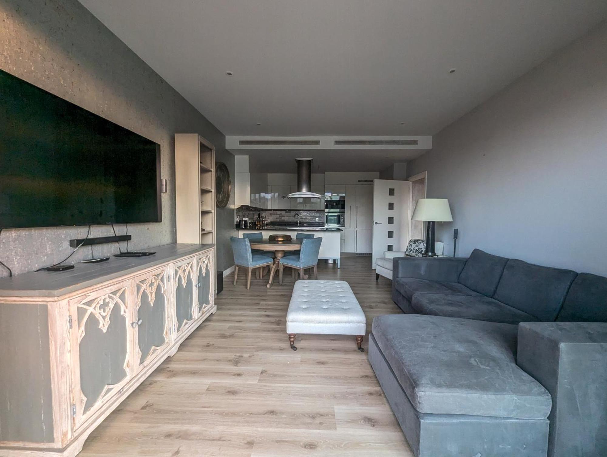 Estatesmen Chelsea Bridge Flat London
