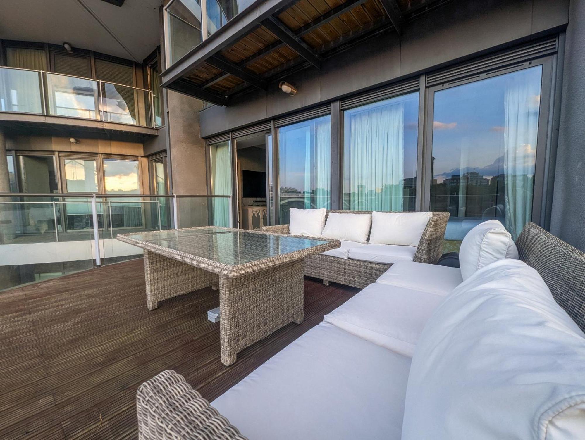 Apartment Estatesmen Chelsea Bridge Flat *