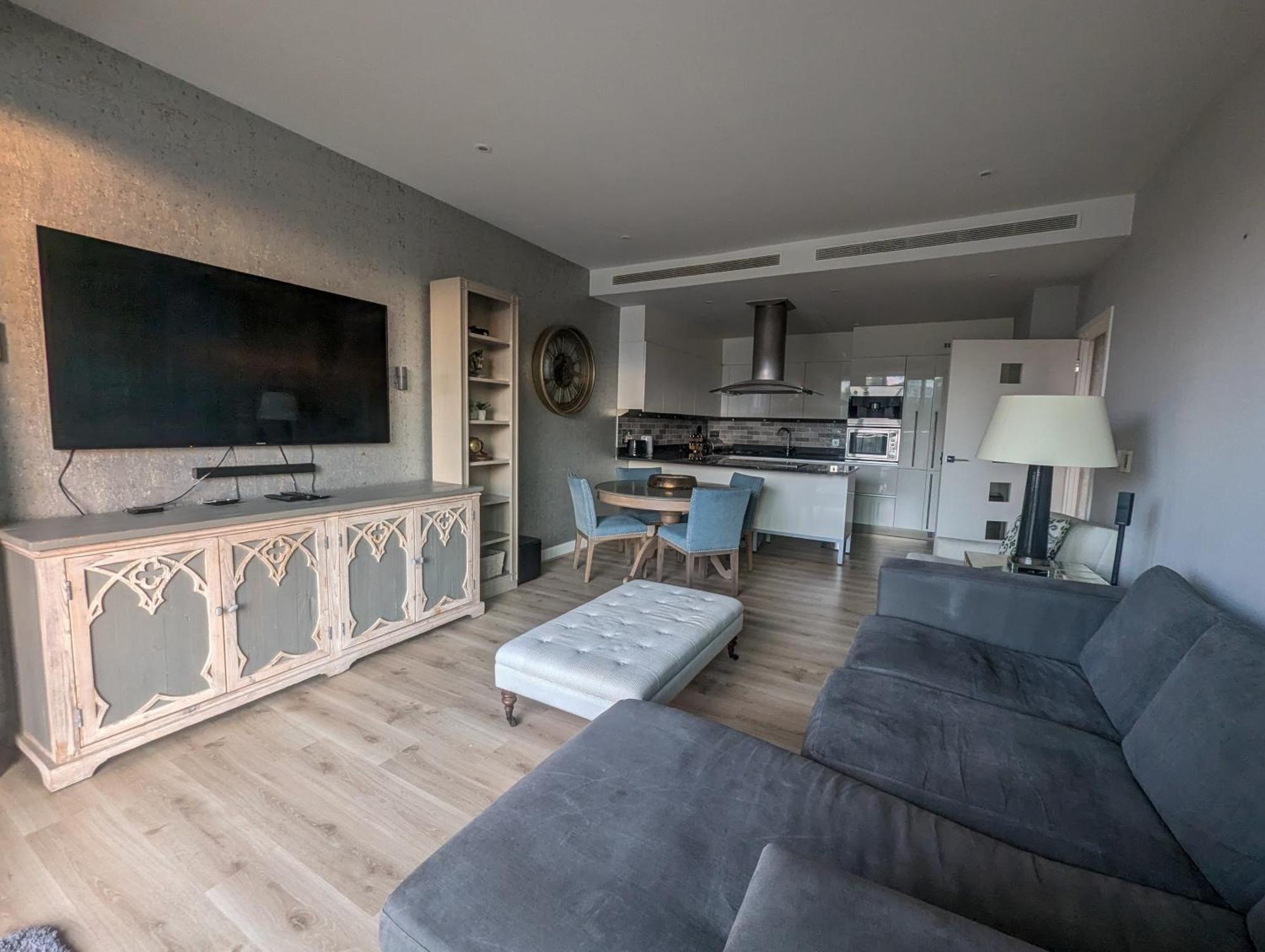 Apartment Estatesmen Chelsea Bridge Flat London