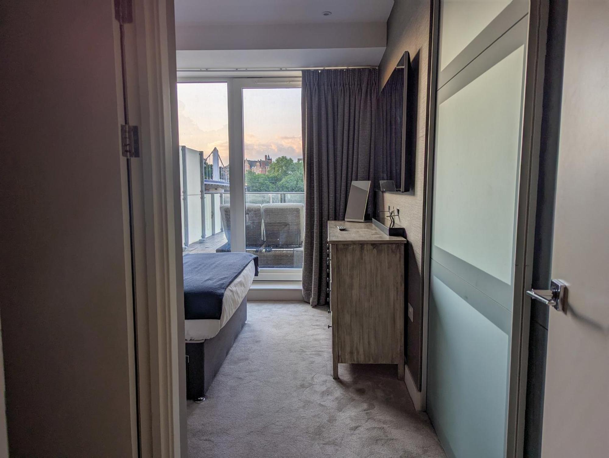 Estatesmen Chelsea Bridge Flat Apartment